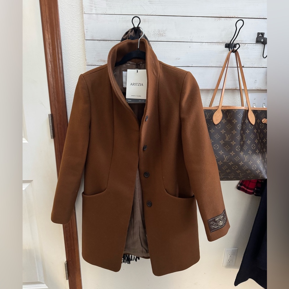 NWT ARITZIA COCOON COAT 🤎